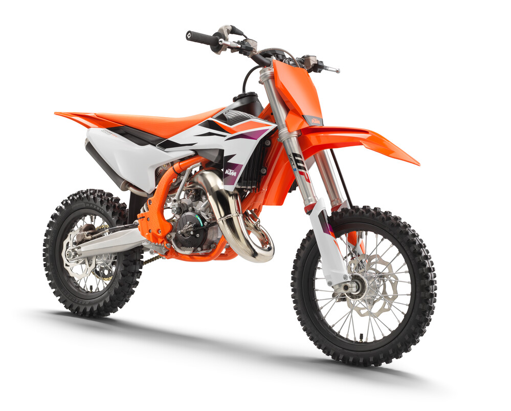 546696_MY24_KTM_65_SX_Front_Right_Studio_STUDIO